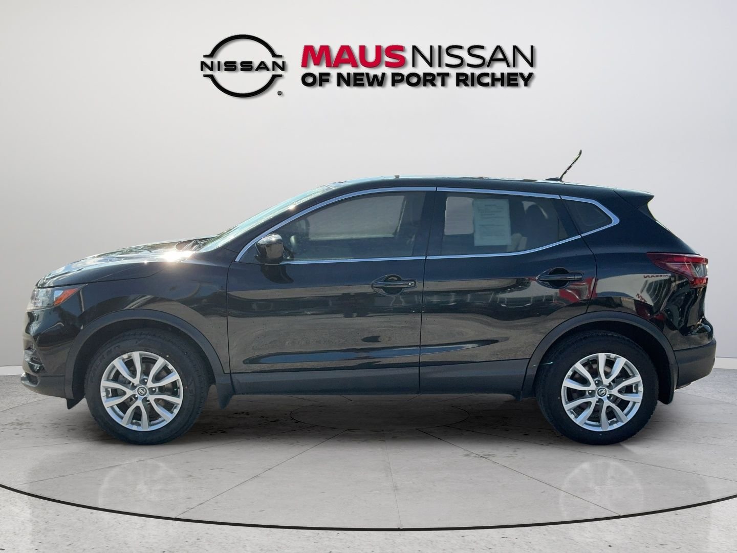 Certified Used 2022 Black Nissan S image 5