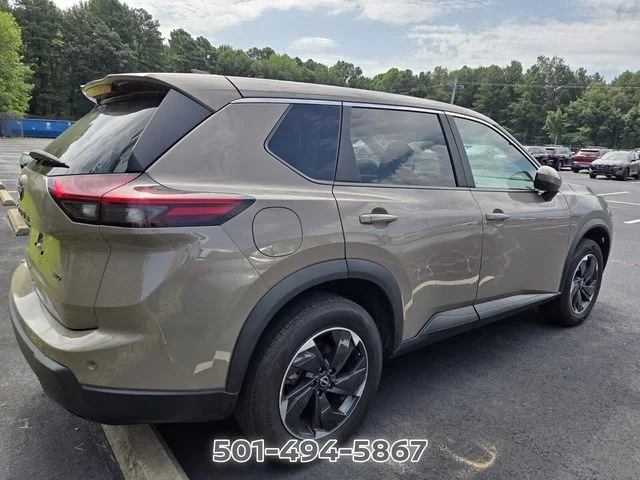 Used 2025 Beige/tan Nissan SV image 5