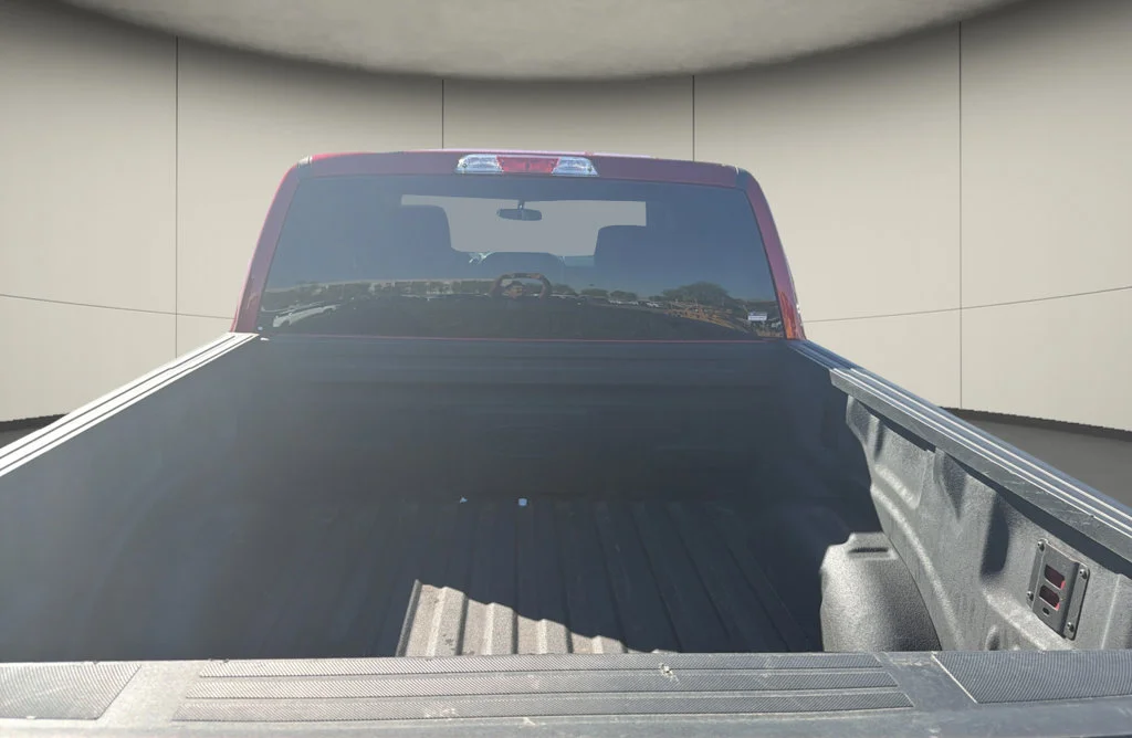 Used 2025 Red Ford XLT image 9