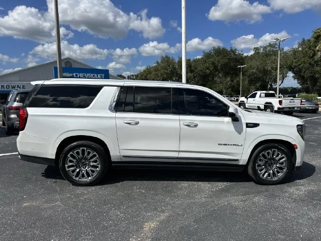 Used 2023 WHITE FROST TRICOAT GMC Denali Ultimate image 4