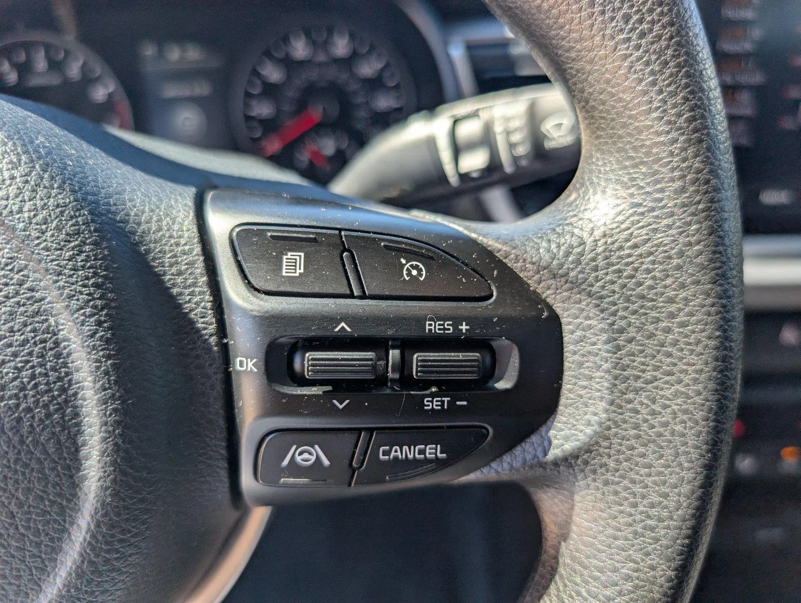 Used 2023 Aurora Black Kia S image 30