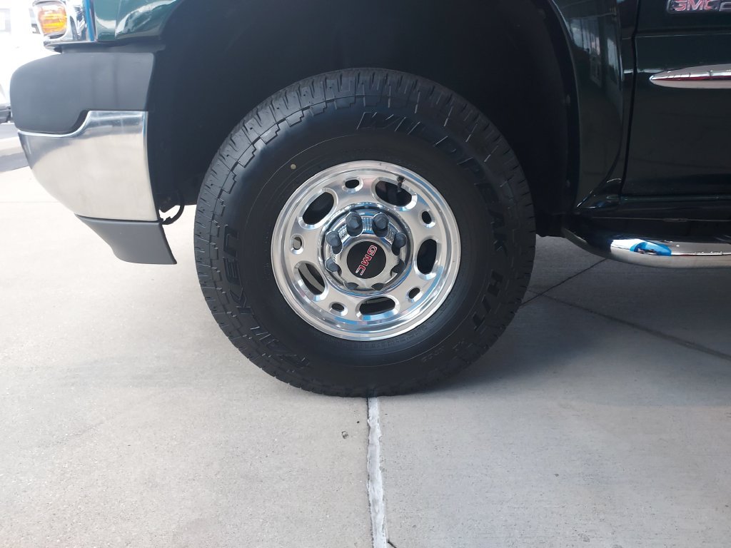Used 2001 Green GMC SLE image 10