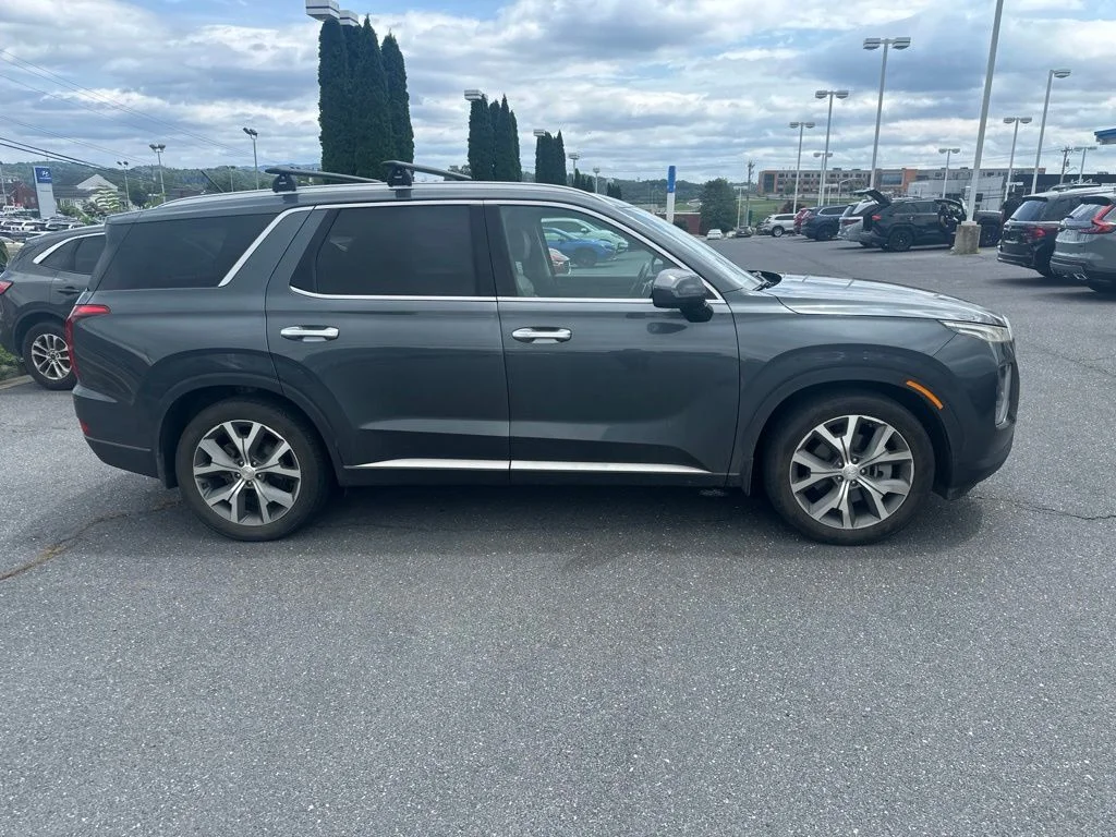 Used 2020 Graphite Hyundai SEL image 4