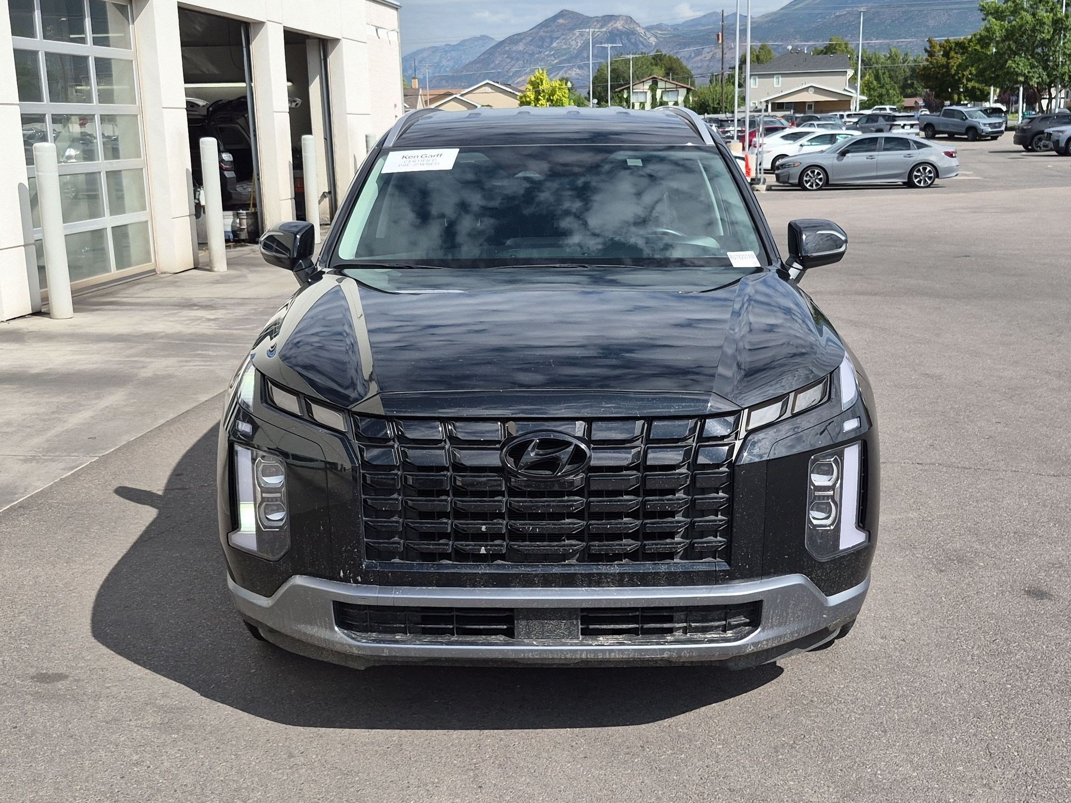 Used 2024 Abyss Black Pearl Hyundai SEL 7P image 10