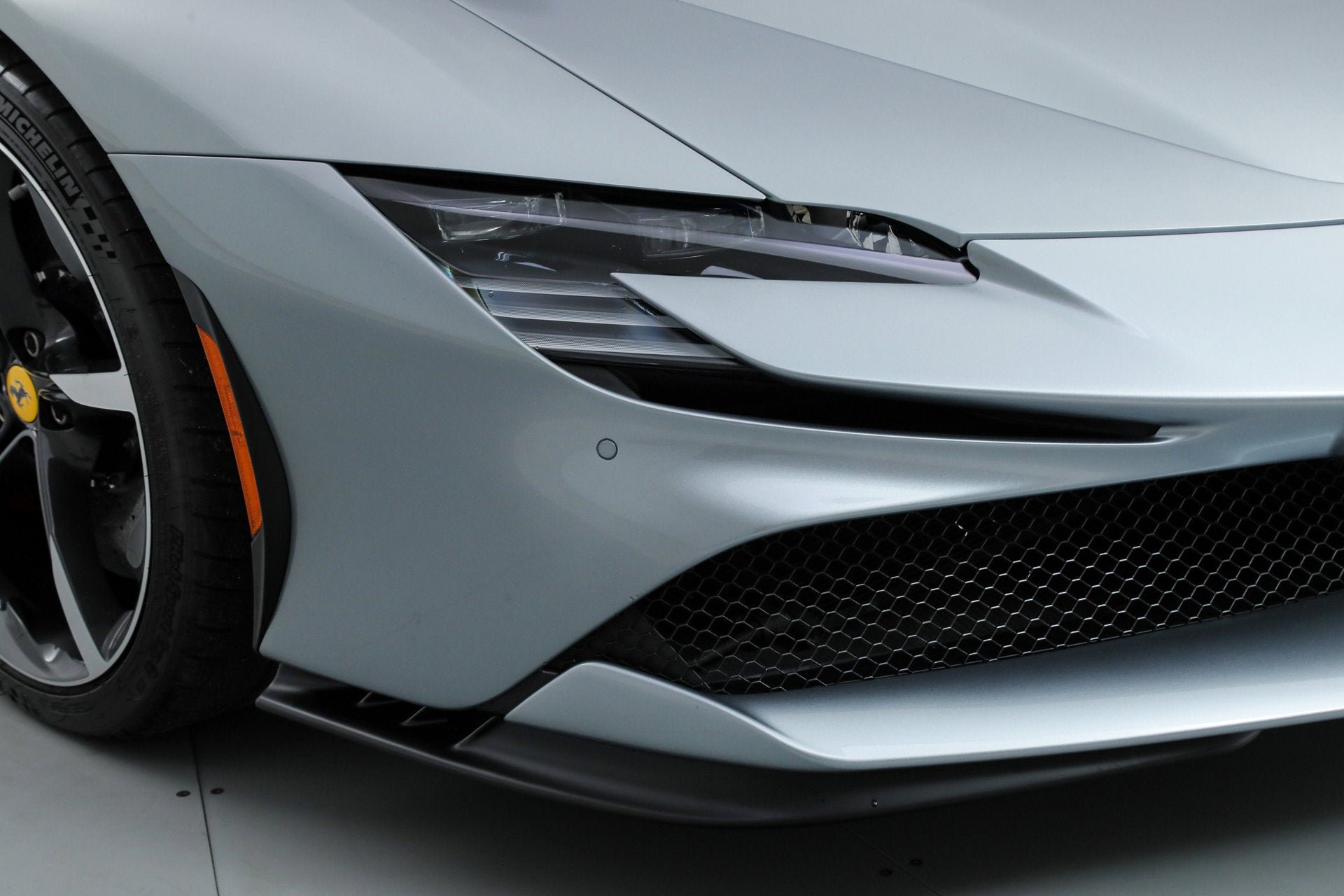 Certified Used 2022 Grigio Titanio Ferrari  image 13