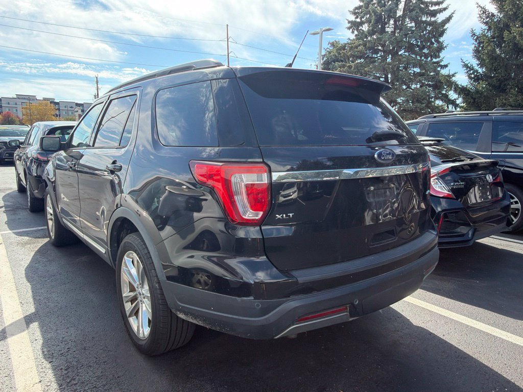 Used 2019 Black Metallic Ford XLT image 2