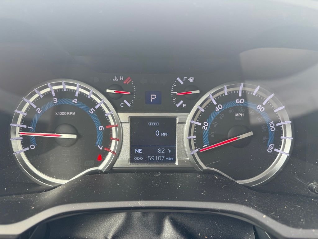 Used 2019  Toyota Limited image 12