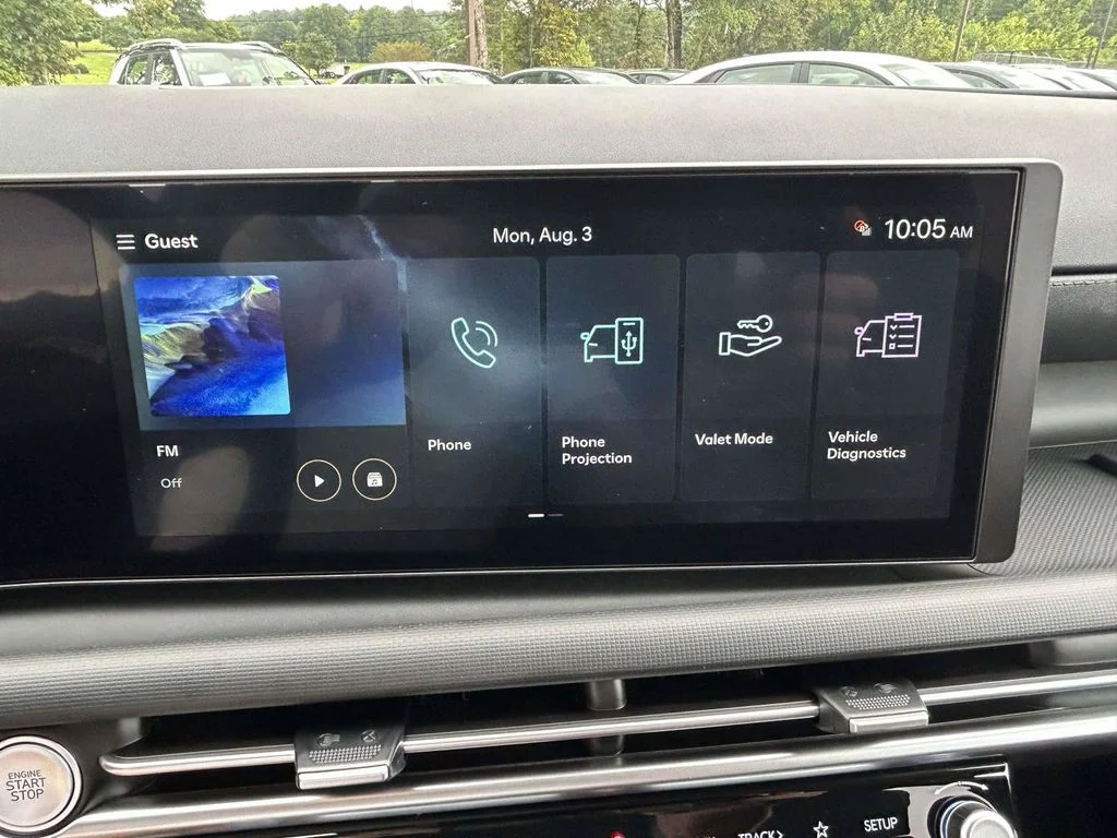 New 2026 White Hyundai SEL Plus image 18
