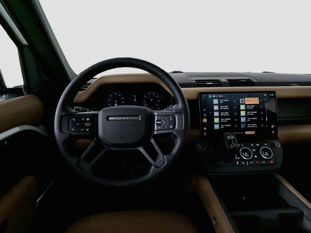 New 2026 Fuji White Land Rover X-Dynamic SE image 24