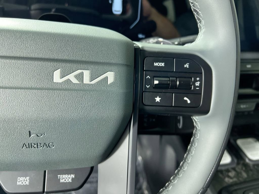 New 2027 Glacial White Pearl Kia X-Pro SX Prestige image 17