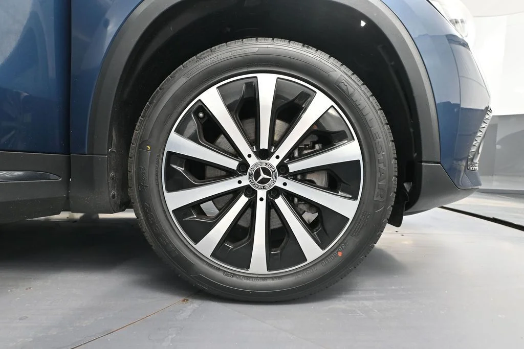 Used 2022 Blue Mercedes-Benz GLA 250 image 11