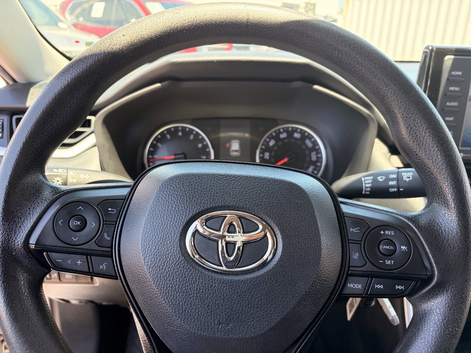 Used 2022 Silver Toyota LE image 21
