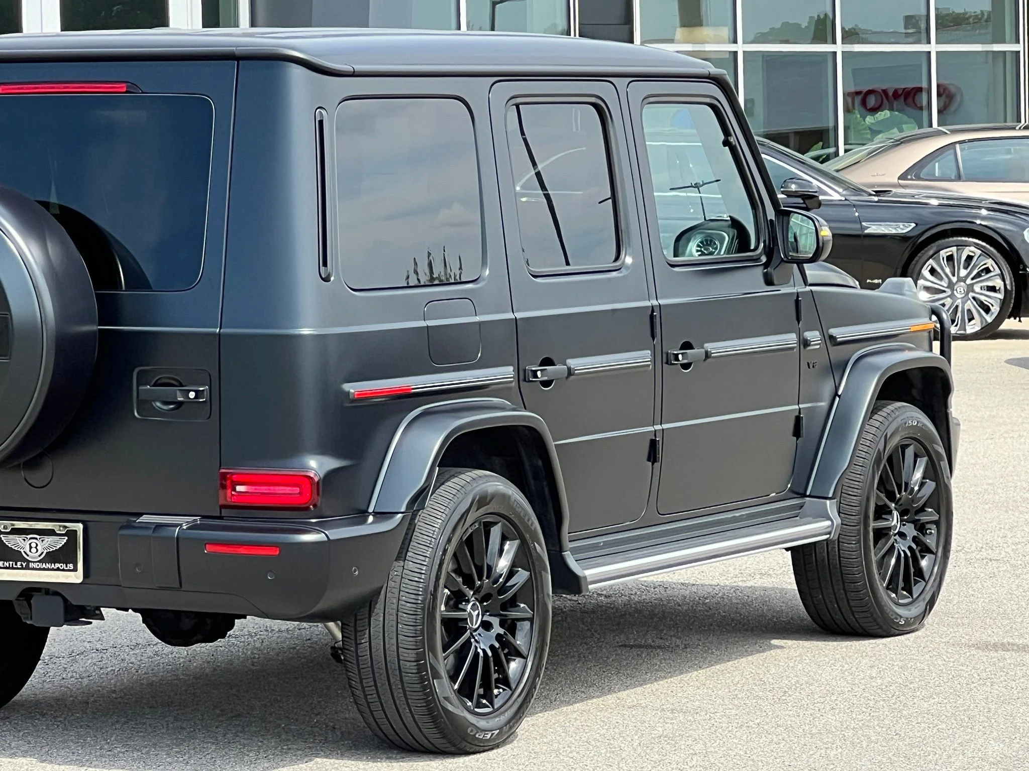 Used 2023  Mercedes-Benz G 550 image 11