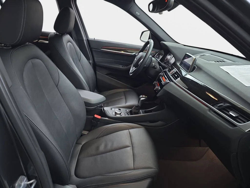 Used 2019 Gray BMW xDrive28i image 10