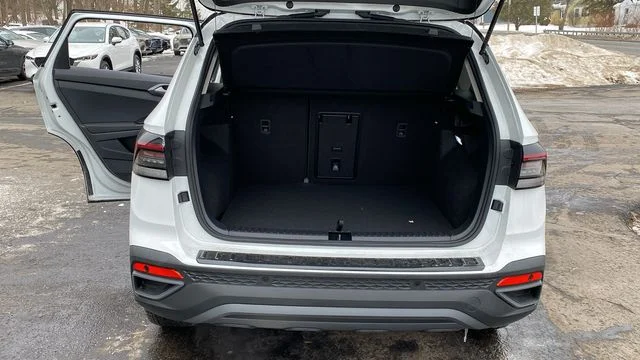 2026 Volkswagen Taos SE Black - Photo 28