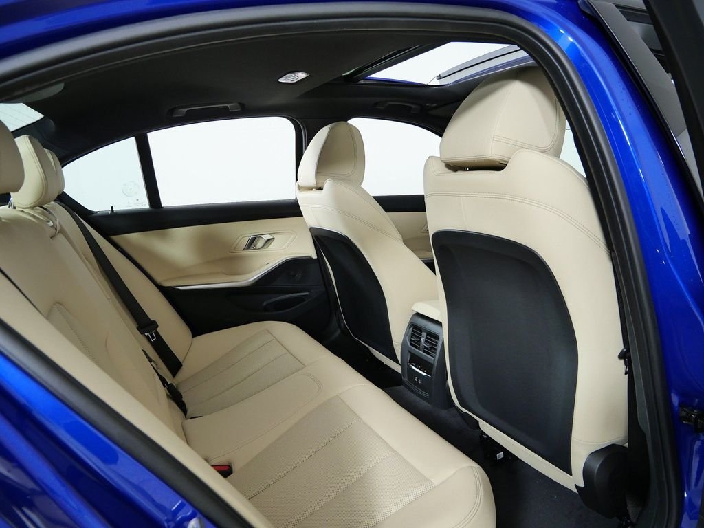 New 2026 Portimao Blue Metallic BMW 330i xDrive image 22
