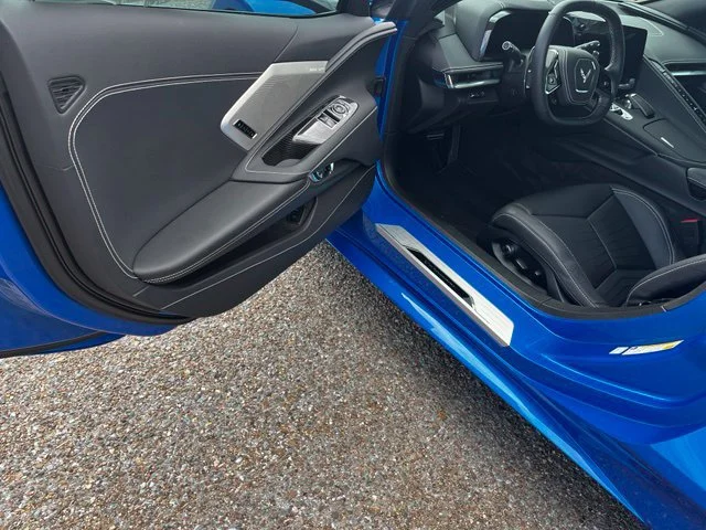 Used 2025 Riptide Blue Metallic Chevrolet 2LT image 19