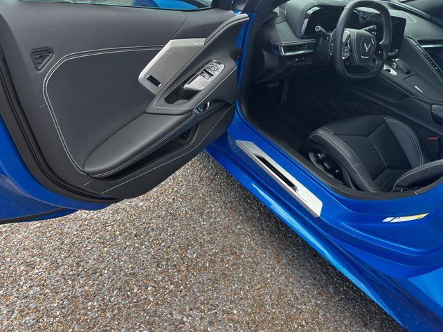 Used 2025 Riptide Blue Metallic Chevrolet 2LT image 19