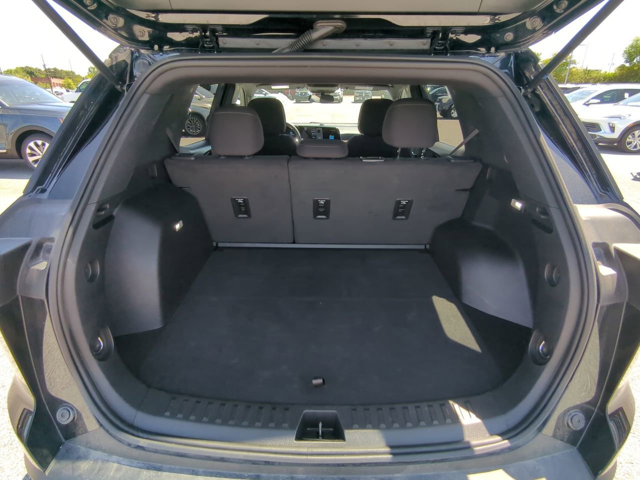 2025 Chevrolet Equinox LT - Photo 12