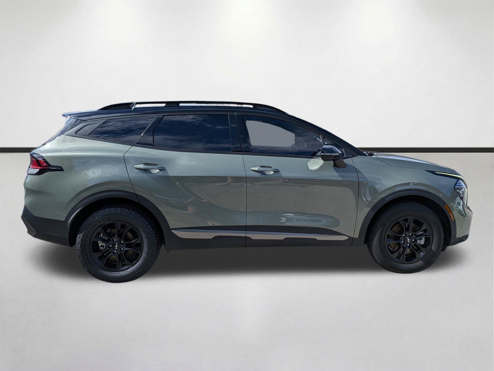 Used 2024 Jungle Green/Ebony Black Roof Kia X-Pro image 3