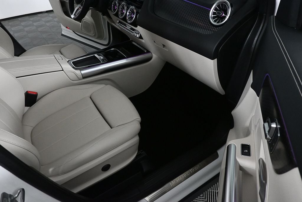 Certified Used 2026 White Mercedes-Benz GLA 250 image 22