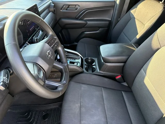 Used 2023 White Chevrolet Trail Boss image 18