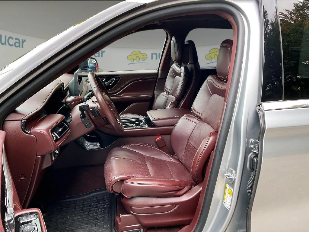 Used 2023 Silver Lincoln Black Label image 10