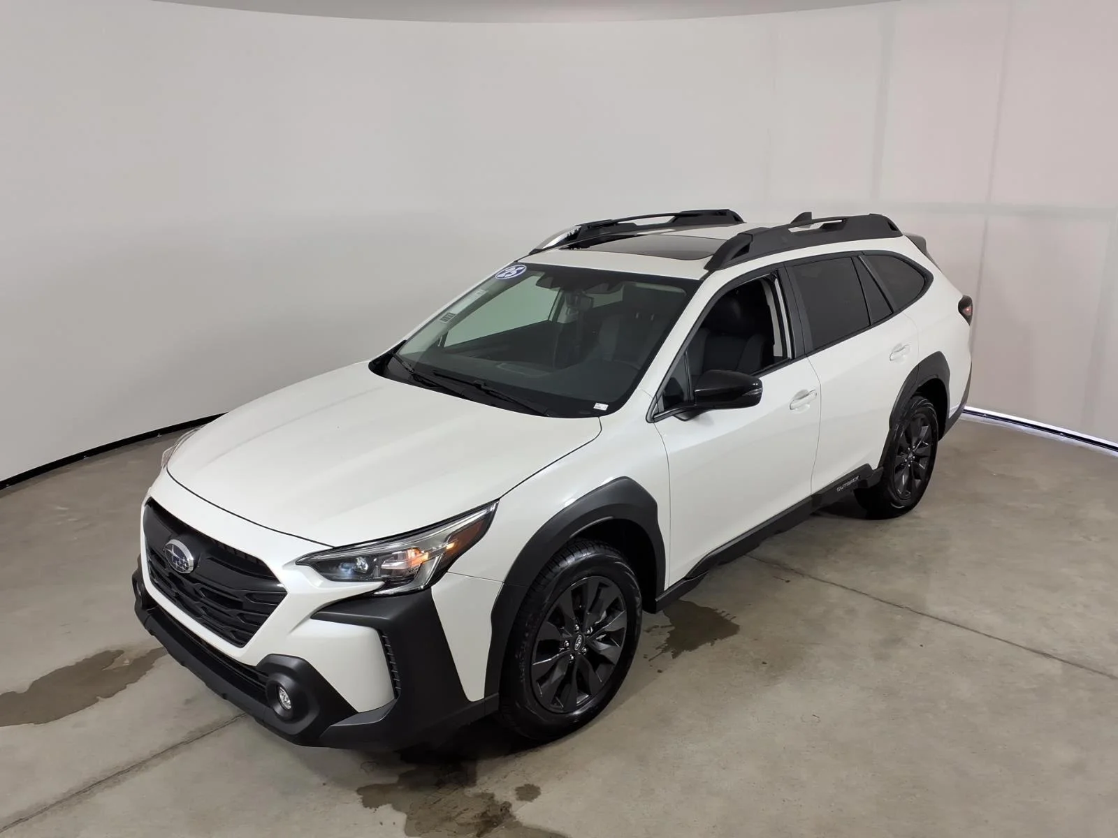 Certified Used 2025 Crystal White Pearl Subaru Onyx Edition image 23