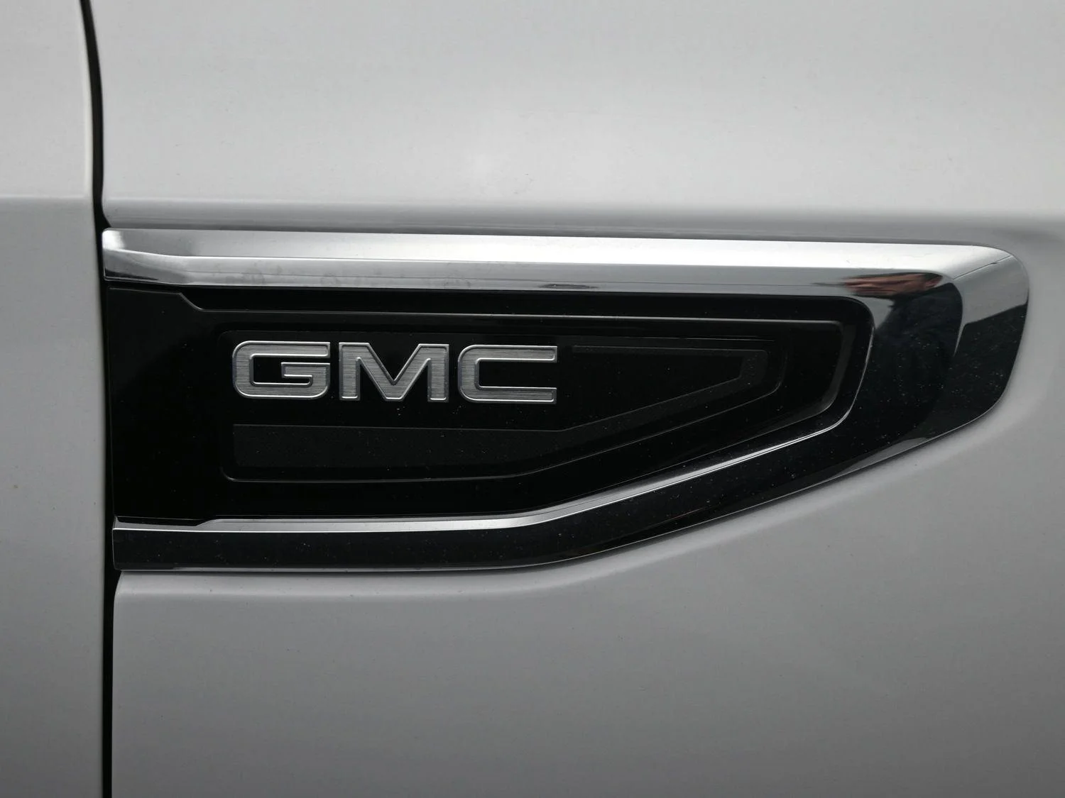 Used 2022 Summit White GMC SLT image 6
