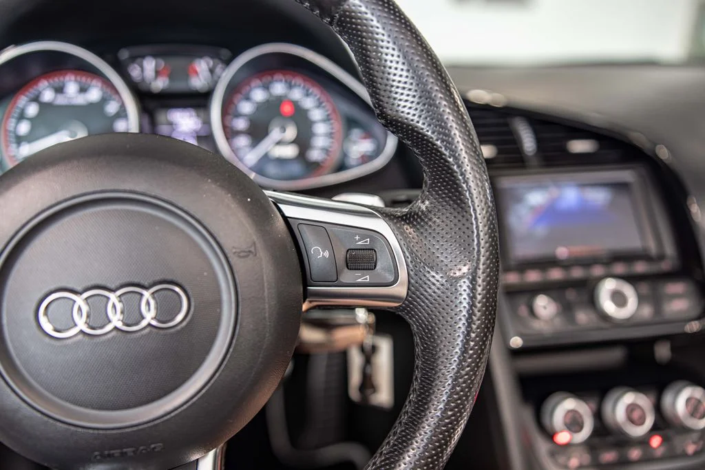 Used 2012 Blue Audi 5.2 image 25
