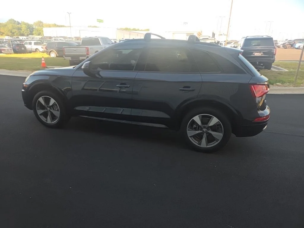 Used 2020 Blue Audi Premium image 5