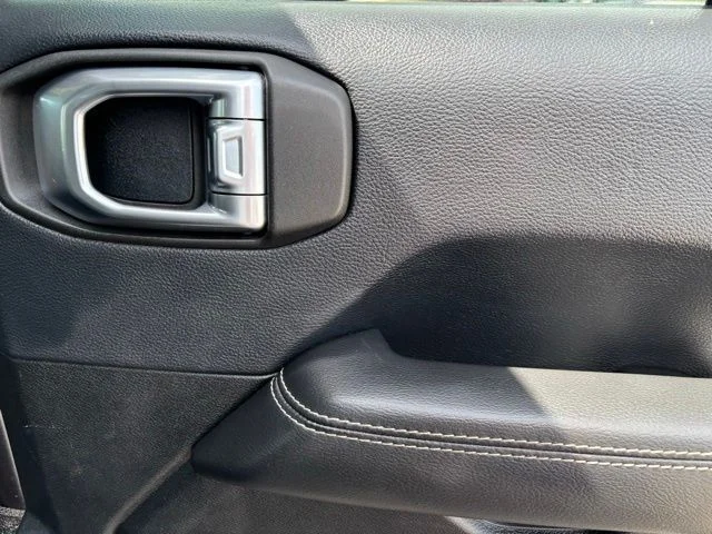 Used 2018 Gray Jeep Unlimited Moab image 21