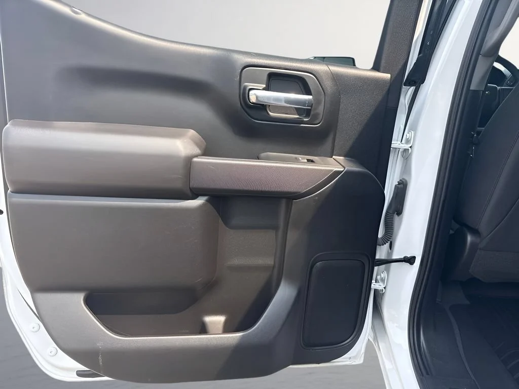 Used 2023 Summit White Chevrolet Custom image 25
