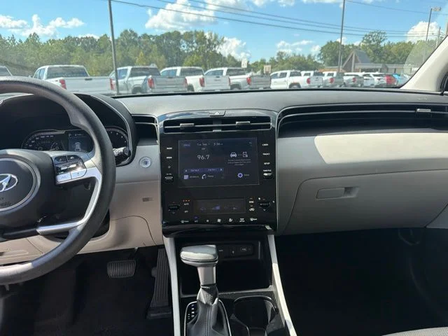 Used 2024 White Pearl Hyundai SEL image 16