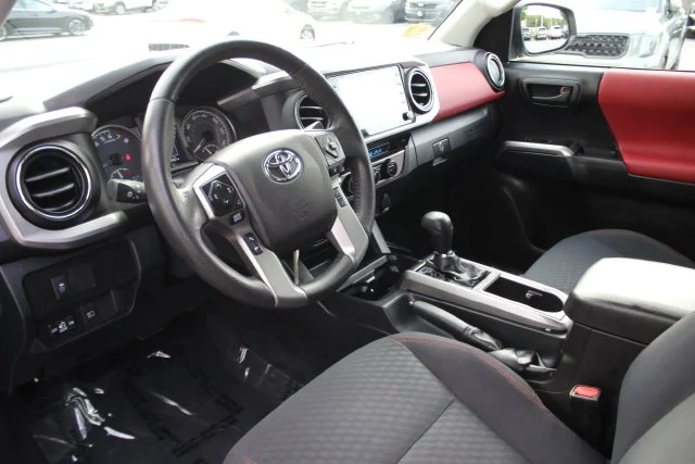 Used 2021 Silver Toyota SR5 image 3