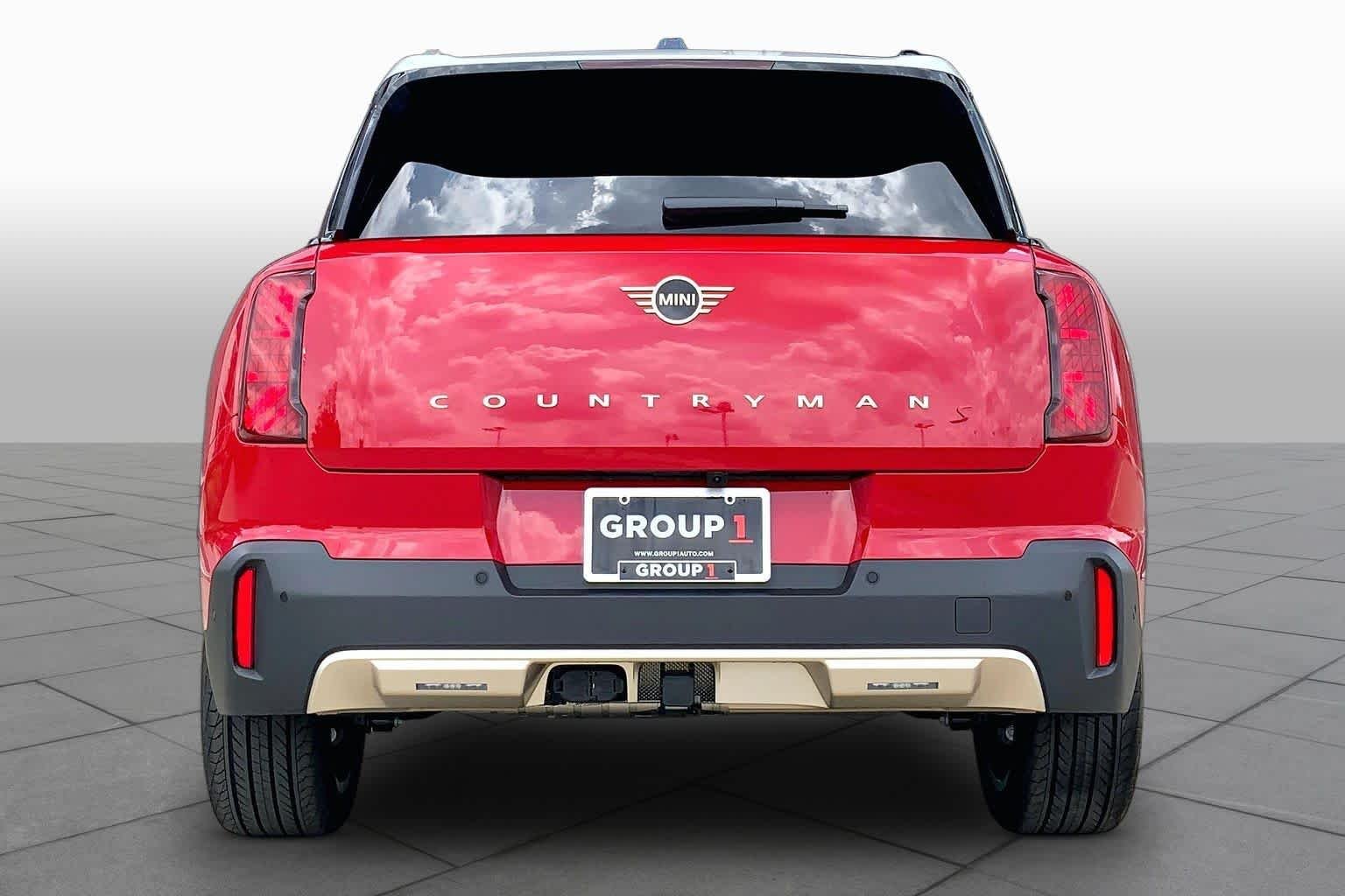 New 2027 Chili Red II MINI Iconic image 4