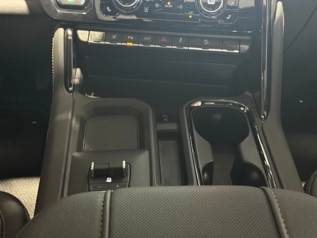 New 2026 White GMC AT4 image 18