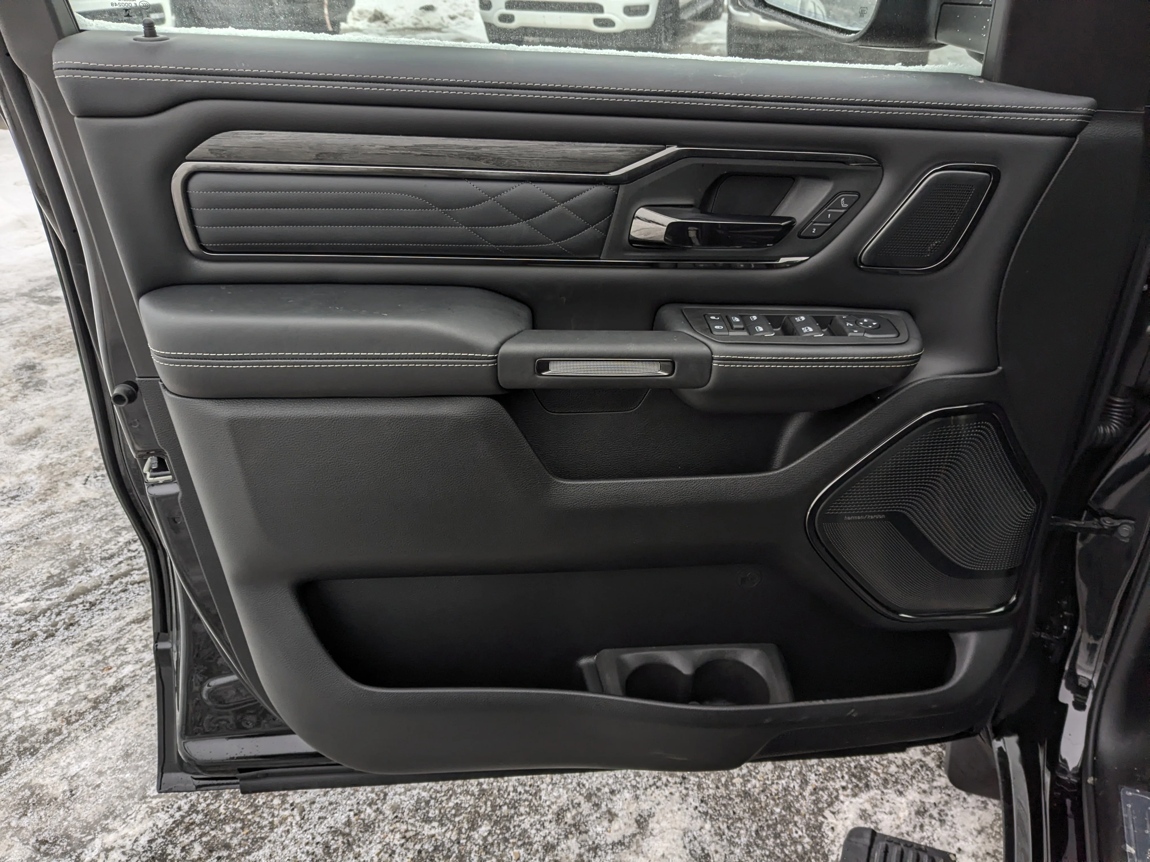 New 2026 Black RAM Limited - PANO SUNROOF - HEADS UP DISPLAY - RAMBOX CARGO & TONS MORE! image 12
