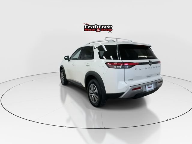 Used 2023 White Nissan SL image 5