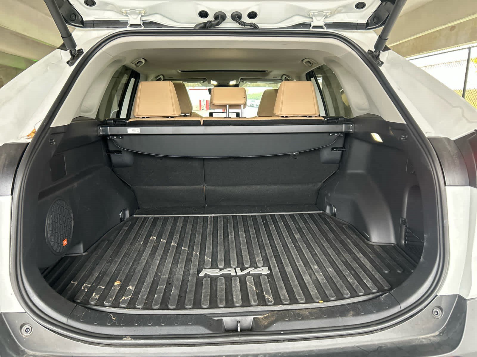 Certified Used 2025 Wind Chill Pearl Toyota Limited image 6