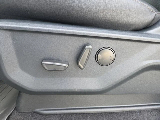 New 2026 Oxford White Ford Lariat® image 23