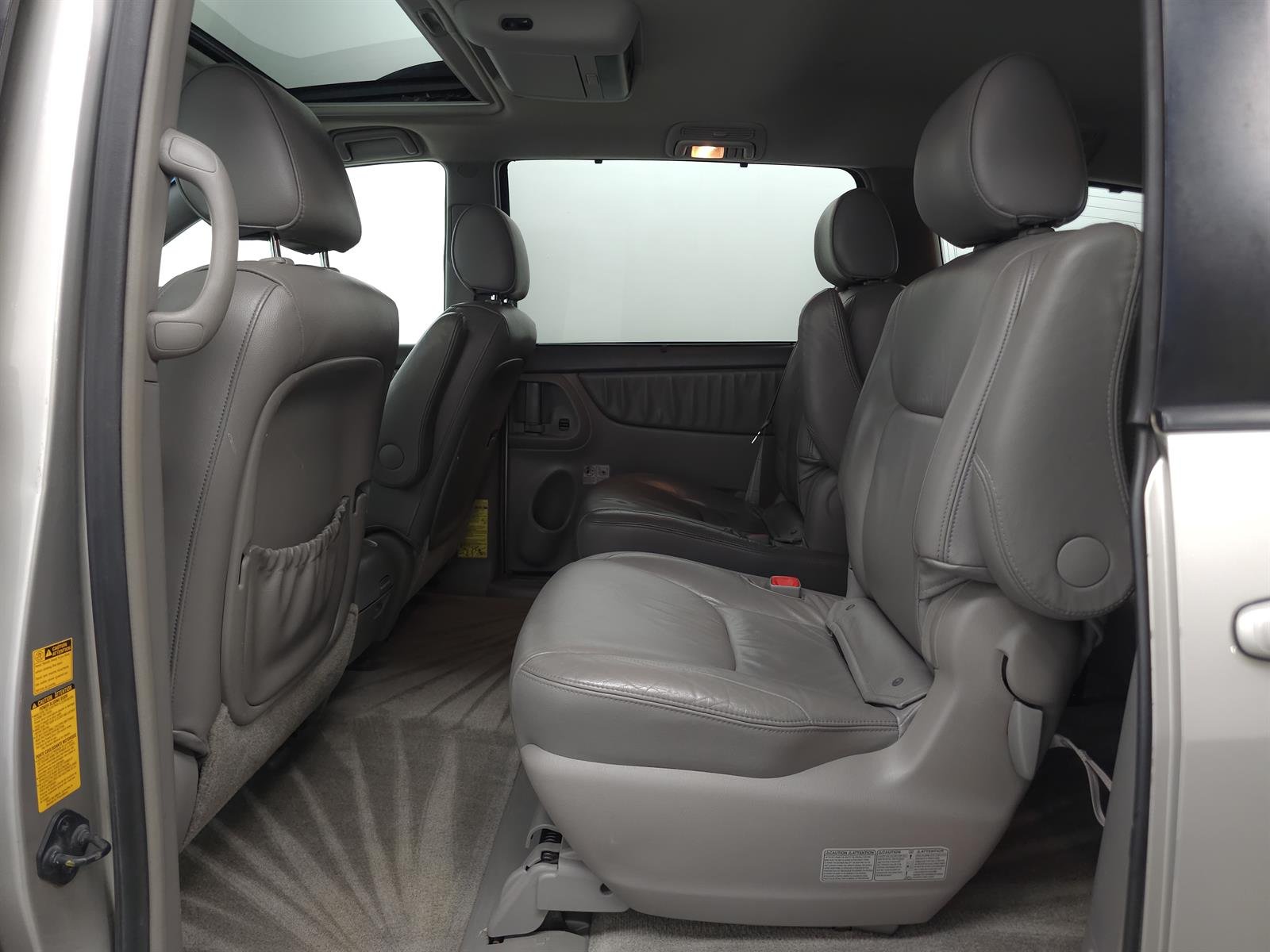 Used 2006 Silver Toyota XLE Limited image 5