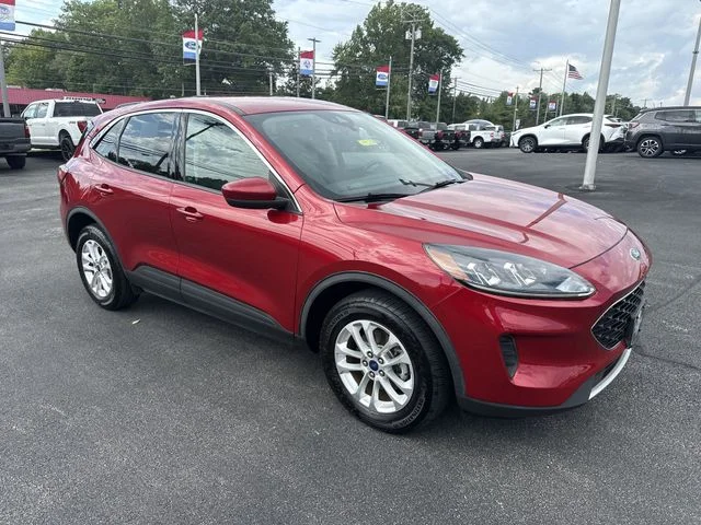 Used 2020 Rapid Red Metallic Tinted Clearcoat Ford SE image 11