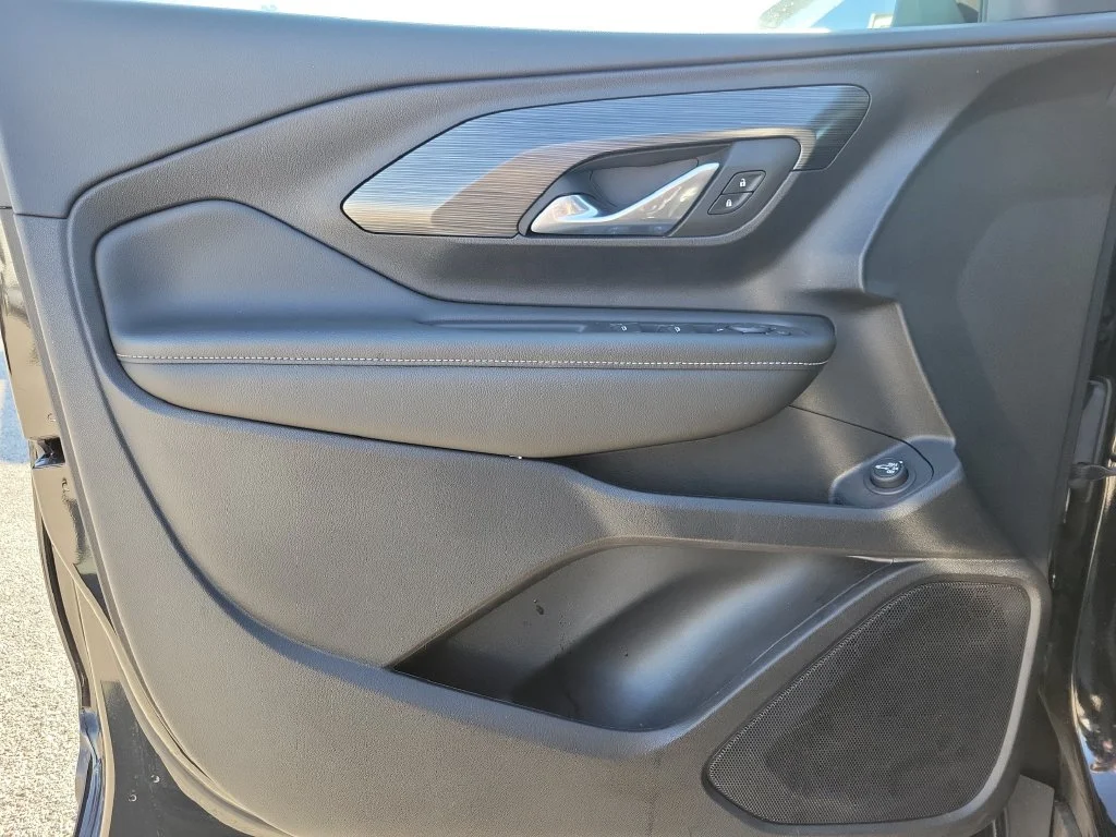 Used 2024 Black GMC SLE image 17