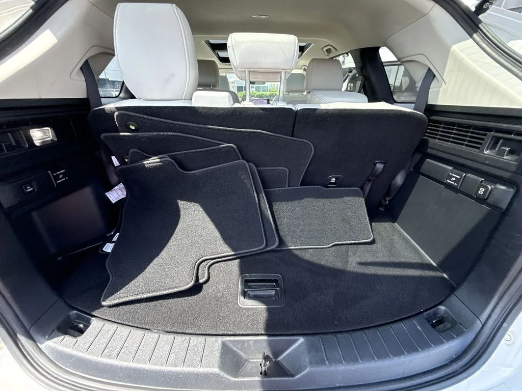 Certified Used 2024 White Mazda Premium Plus image 27
