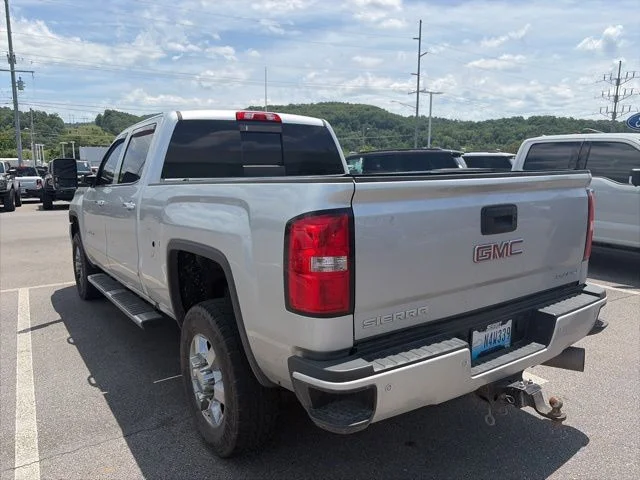 Used 2017 Silver GMC Denali image 13