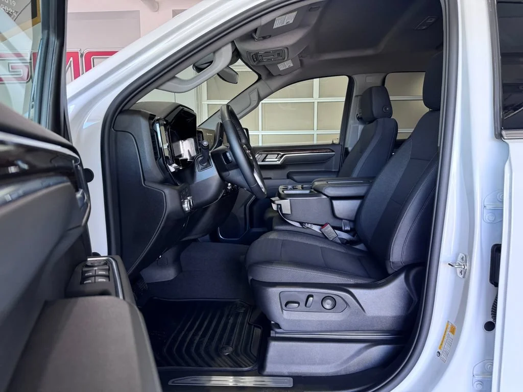 2026 GMC Sierra 1500 SLE - Photo 11