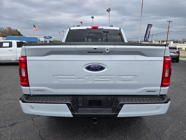 Used 2022 White Ford XLT image 7