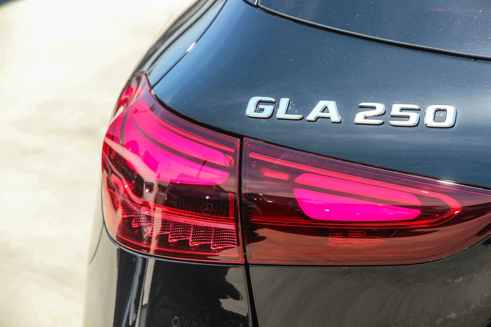 New 2026 Night Black Mercedes-Benz GLA 250 image 7