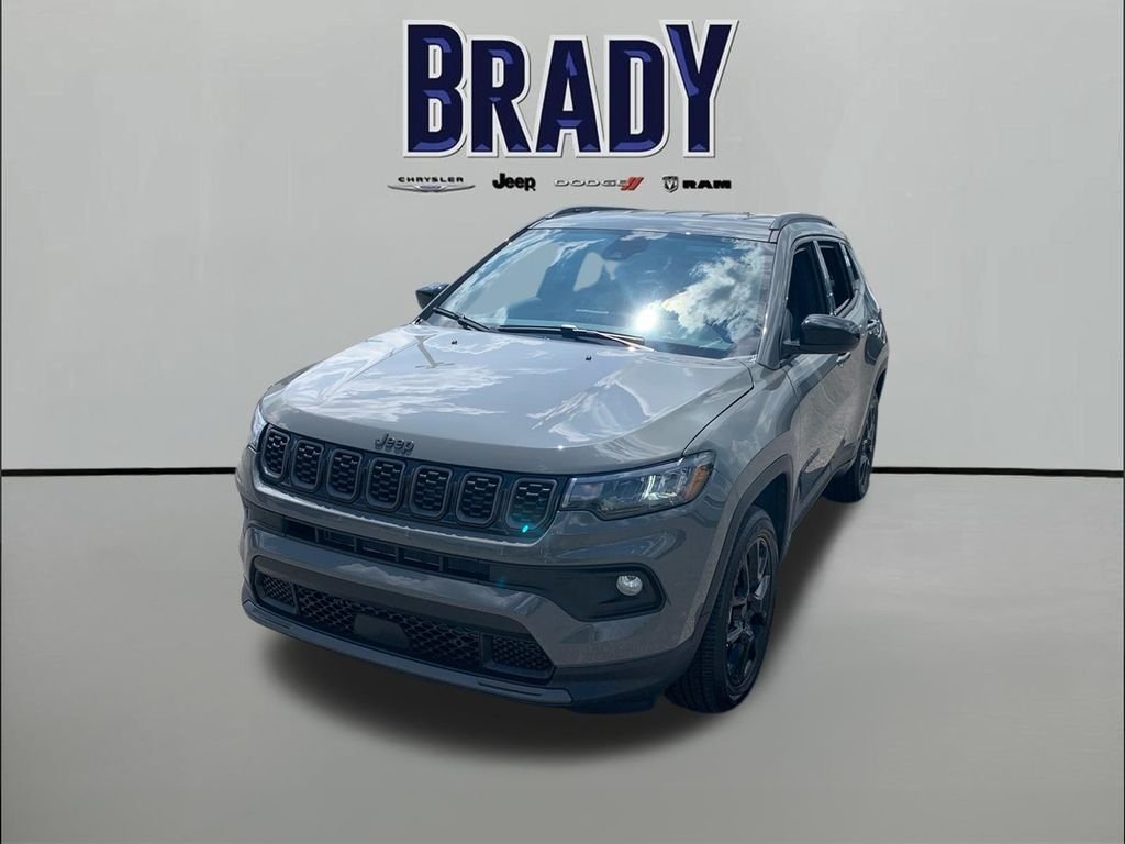 New 2026 Sting-Gray Clear-Coat Exterior Paint Jeep Latitude image 3